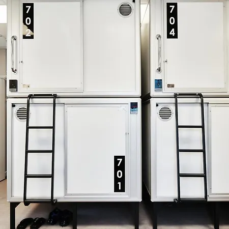 Capsule Hotel